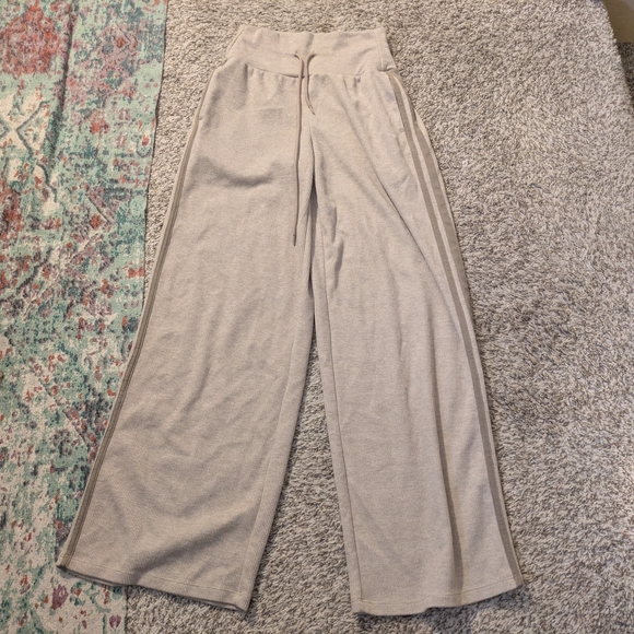 Halara Wide Leg Track Lounge Pants – Size Medium – Taupe/Beige – Soft & Flowy - Picture 2 of 7